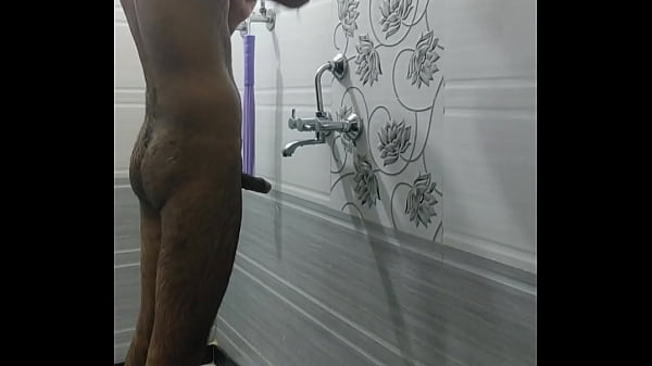 Desigaypublic porn actor caught in restroom playing with cock