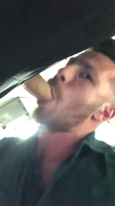 Hot man suck at understall