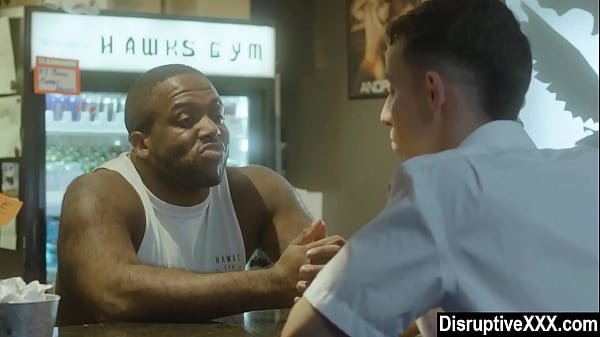 Jobless gay guy sucking & fucking stranger in glory hole