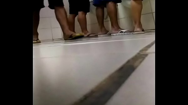 Pegação no shopping parte 1