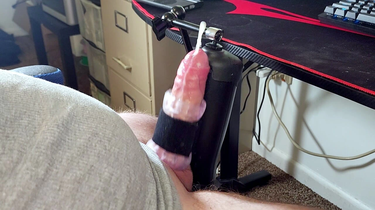 Wifes at work! time to play with The Handy!