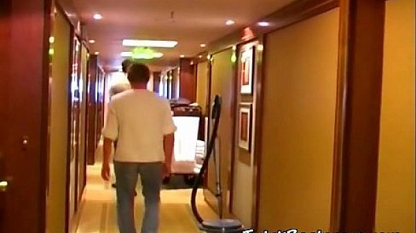 2 muscle gay guys fucking in hotel room