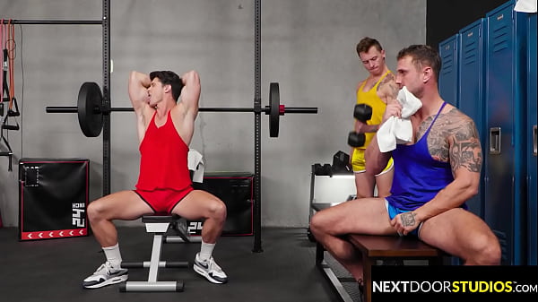 After working out, Devin Franco follows Blain O’Connor to watch him shower. He makes a makeshift glory hole in the shower curtain and invites Aiden Langston to join the glory hole fun.