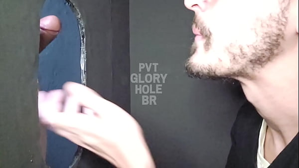 Olha que delícia esse motorista de app me dando muito leite na cabine!!! (COMPLETO NO RED)