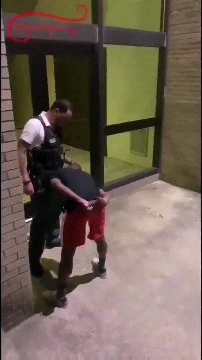 Cops like that I let them detain me for a whole month