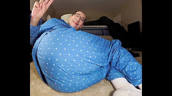 PHILLY BIGASS FATASS SLUT CUMDUMP BIGGBUTT2XL IS AVAILABLE LEAVE A MESSAGE