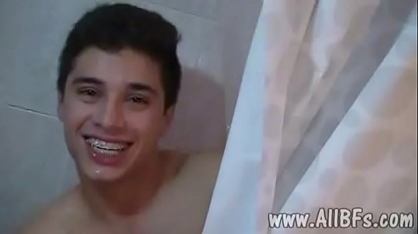 Twink drains his gay mate in the bathroom