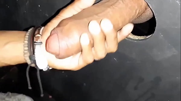 YURI GAÚCHO – BOQUETE NO GLORY HOLE