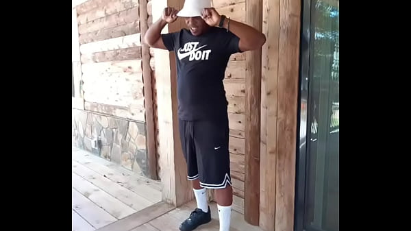 Meetballz84 doing what he does best dress & rest