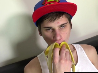 Teen boy enjoys a hand of stranger on his dick EastBoys