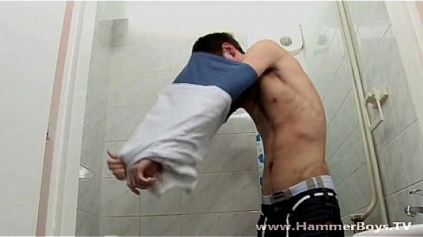 In shower – Rob Galo from Hammerboys TV