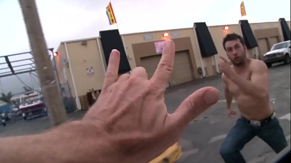 BAIT BUS – Tyler Hunt, The Most Insane Straight Guy To Ever Board Our Van LOL