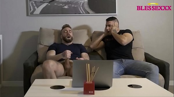 Watching my own porn with my gay friend, we stroke together and cum – Magic Javi & Manuel Scalco